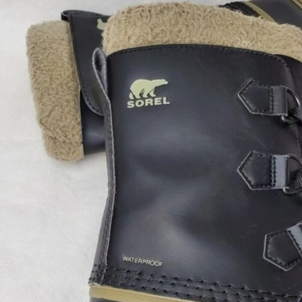Sorel black waterproof snow boots